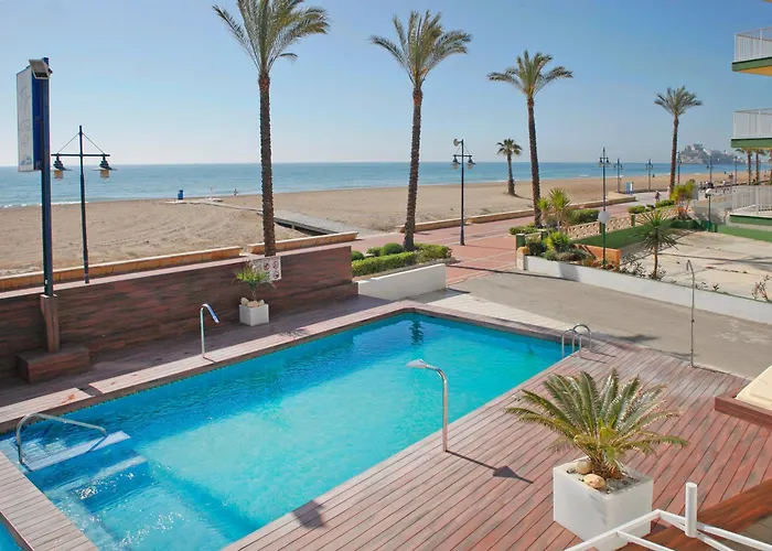Cheap hotels Sunday'S Beach