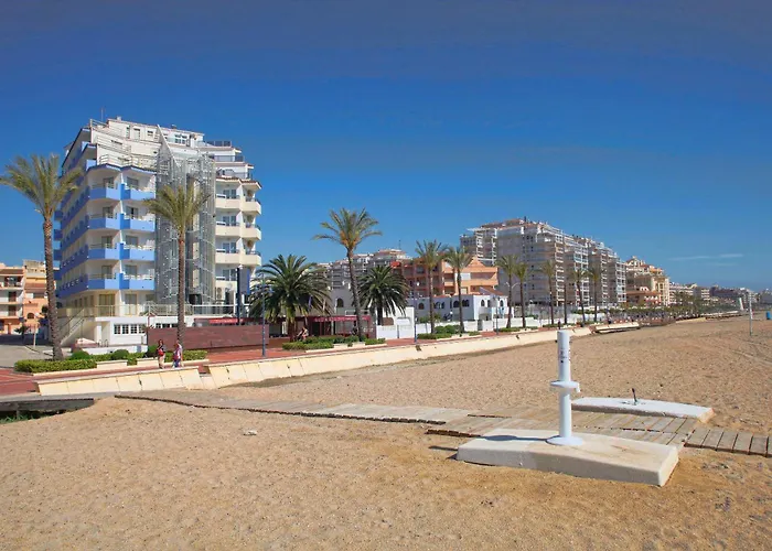 Cheap hotels Sunday'S Beach