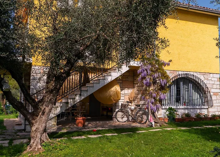 Villa La Magnolia - Private Beach Access, Garden, Views