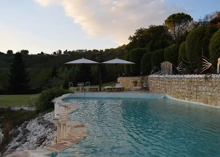 Hotel con piscina: Tenuta I Tufari