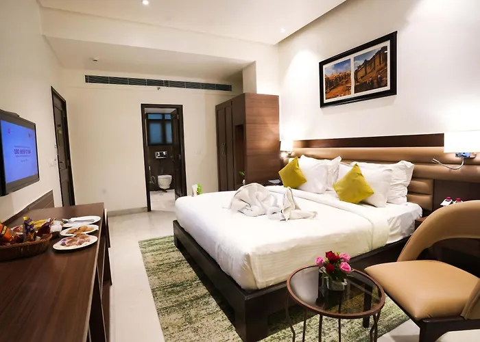 Hotels With Four Stars Leisure Inn Grand Chanakya