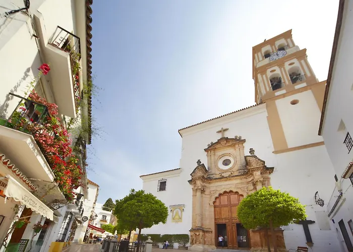 Beach hotel: Aqua Apartments Bellamar, Marbella