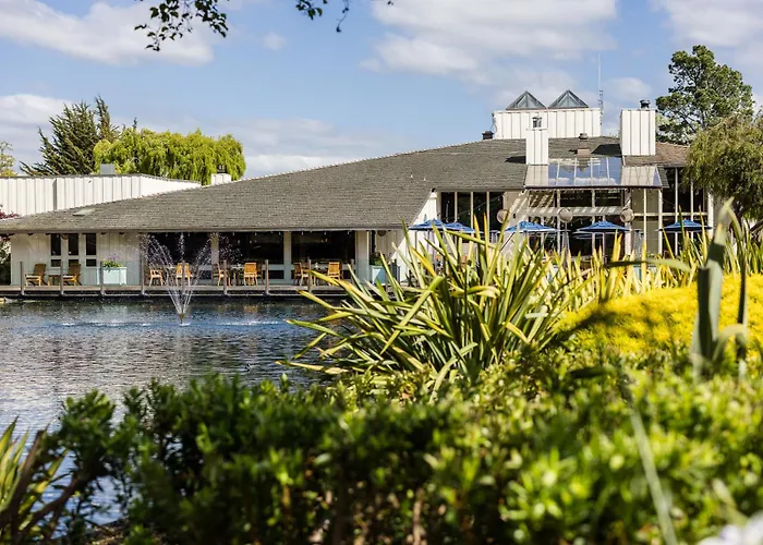 Quail Lodge