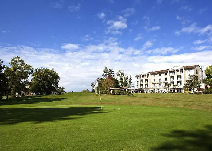 Hôtel accueillant les animaux: Brit Hotel du Golf Le Lodge
