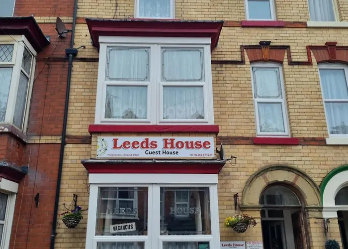 Central hotel: Leeds House Guest House