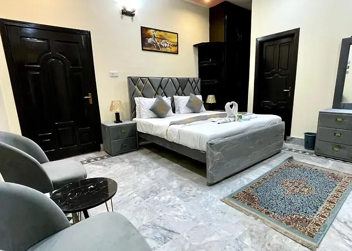B&B only: Sapphire Inn
