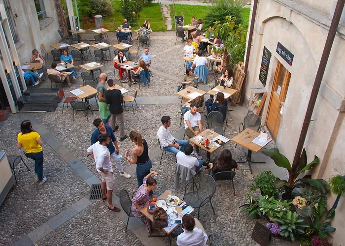 Hostel: Un Posto A Milano - Guesthouse All'Interno Di Una Cascina Del 700