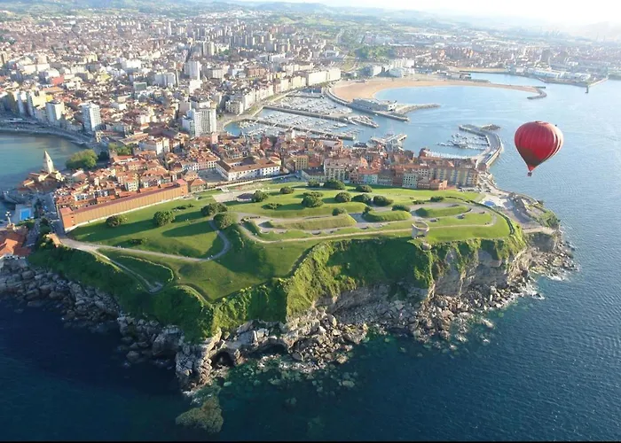 B&B: Pensión Vegadeo Gijón
