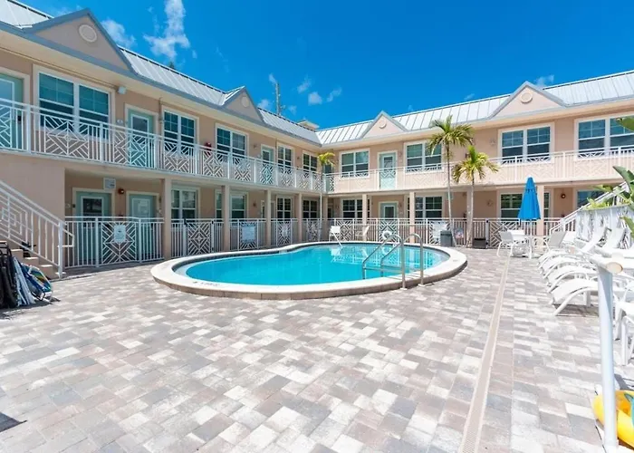 Vacation rental: Clearwater Beach Suites 201 Condo