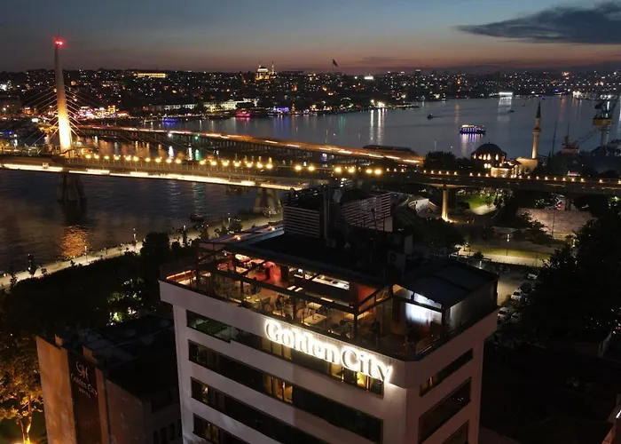 Hot Tub in Room Istanbul Golden City