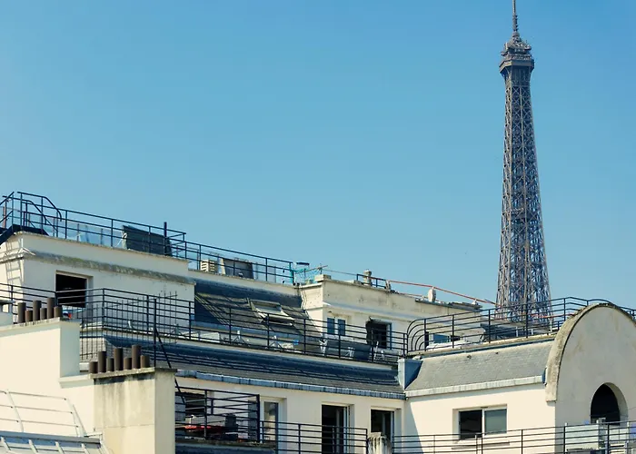 Resort: The One Alma Paris