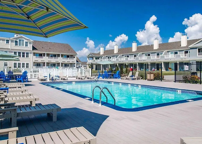Hotel near College: Bluegreen Vacations The Soundings, An Ascend Collection Resort