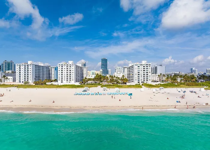 Casino hotel: The Savoy Hotel & Beach Club