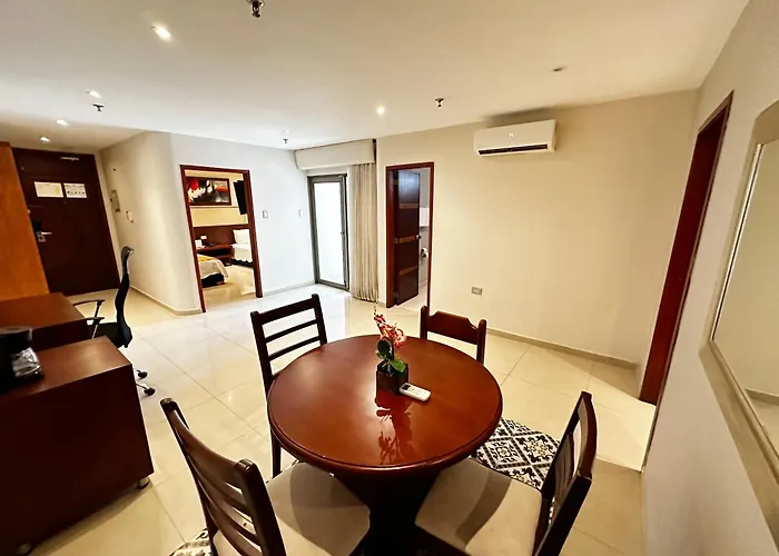  Howard Johnson By Wyndham Barranquilla Versalles