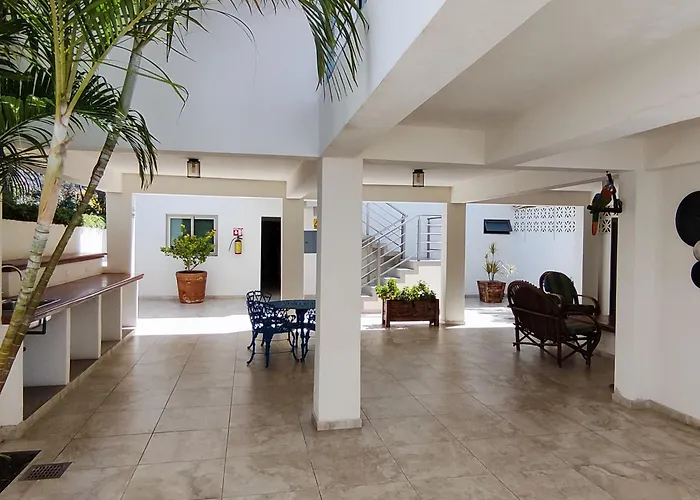 Beach hotel: Hotel Lorimar