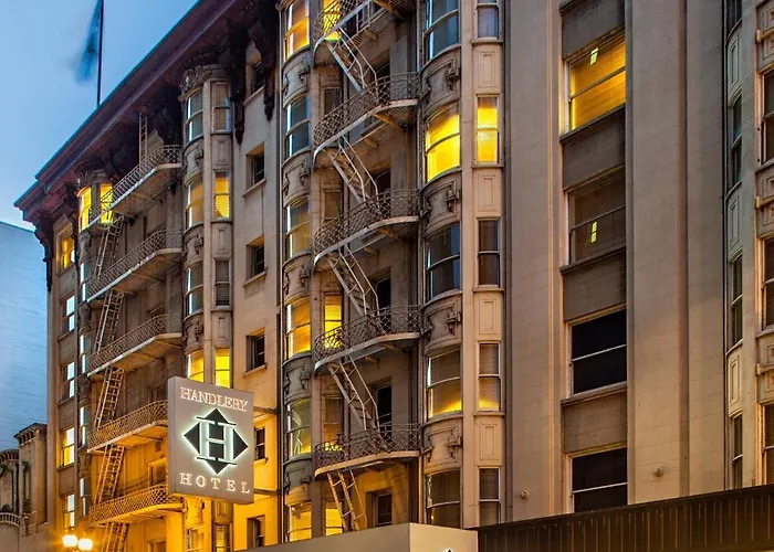 Pet Friendly hotel: Handlery Union Square Hotel