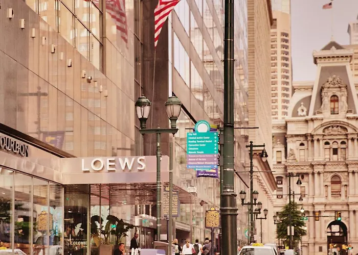 Hotel with Tennis: Loews Philadelphia Hotel