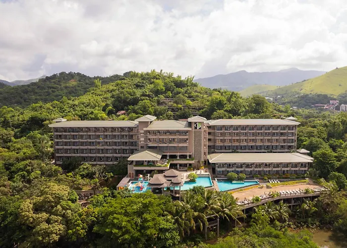 Zuri Resort