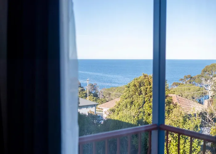 Hotel with view: Heritage House Motel & Units