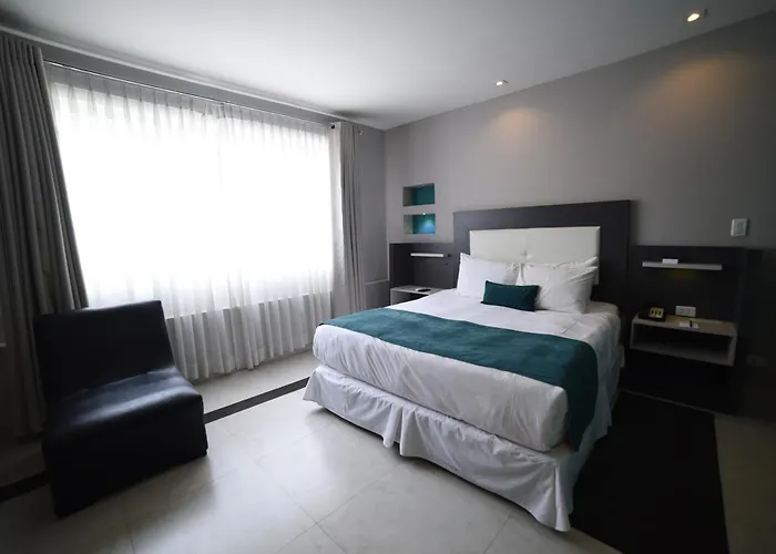 Luxury hotel only: Camino Plaza