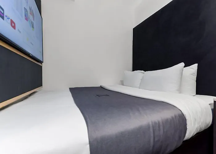 5 star hotel: The Z Hotel Trafalgar