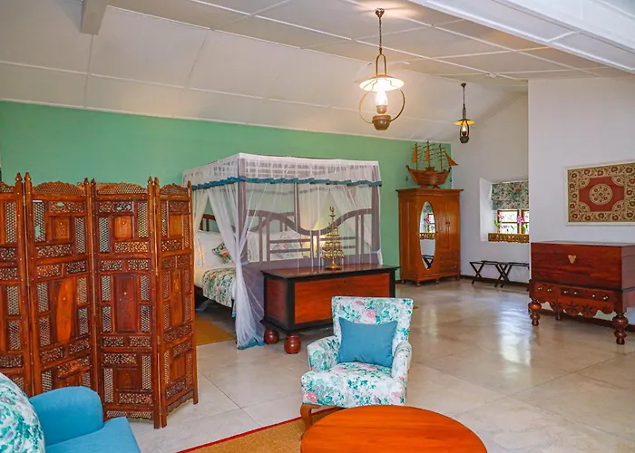 Mountbatten Bungalow- Thema Collection