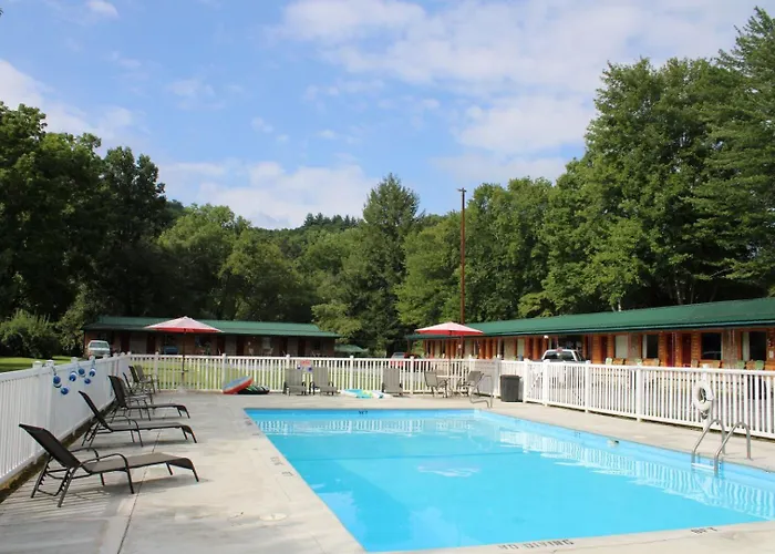 Motel: Two Rivers Lodge