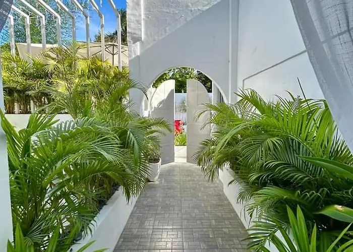 Luxury hotel only: Scenery Resort & Spa