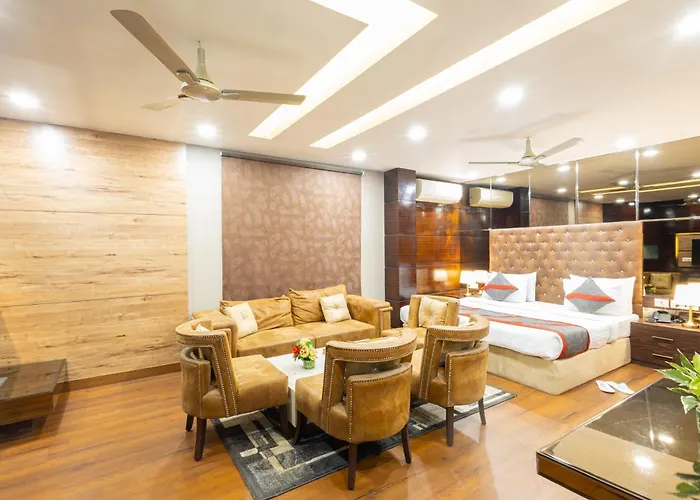 Hotel with view: Hotel Gold Souk - Karol Bagh