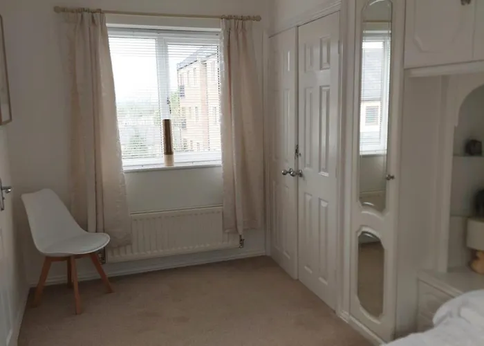 Guest house: 210 Greenlea Court