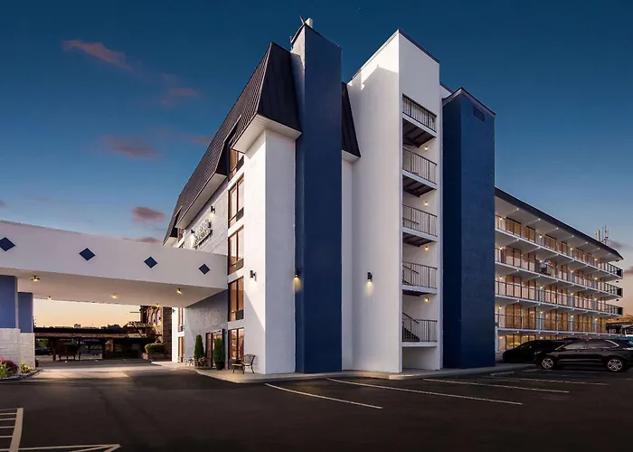 Clarion Inn & Suites Near The Leconte Center Pigeon Forge
