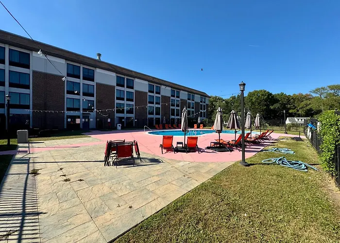 Cheap hotel: Comfort Inn & Suites Aberdeen