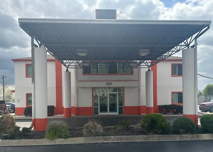 Motel: Howard Johnson By Wyndham Clarksville Tennessee