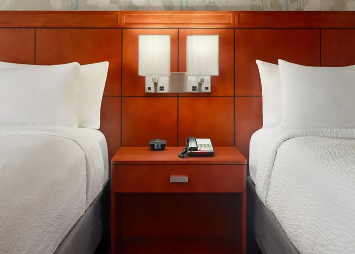 Courtyard By Marriott Nashville