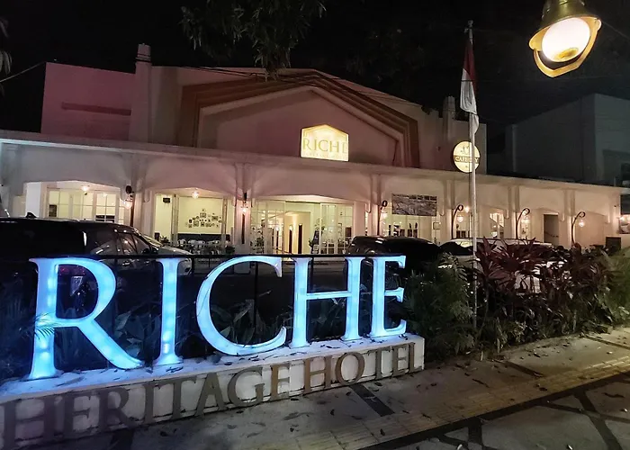 Centraal gelegen hotel: Riche Heritage Hotel Kayutangan Malang