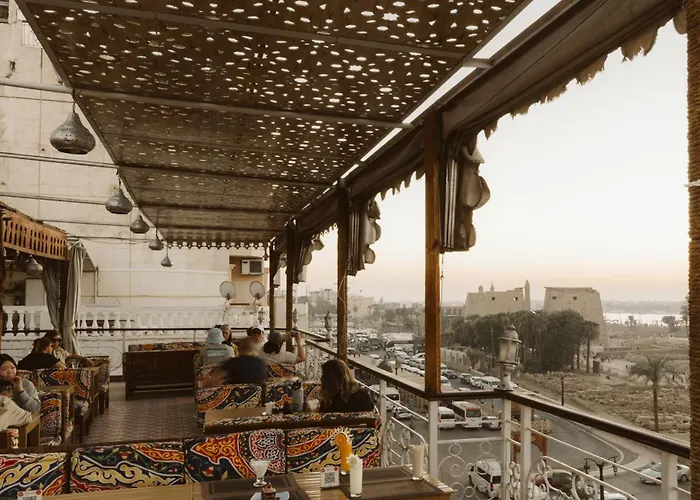 Hotel de 3 estrellas: Nefertiti Hotel Luxor