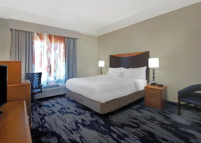 Luxury hotel only: Fairfield Inn And Suites Carlsbad