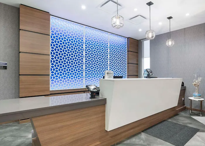 3 star hotels Best Western Premier Route 97 Vernon