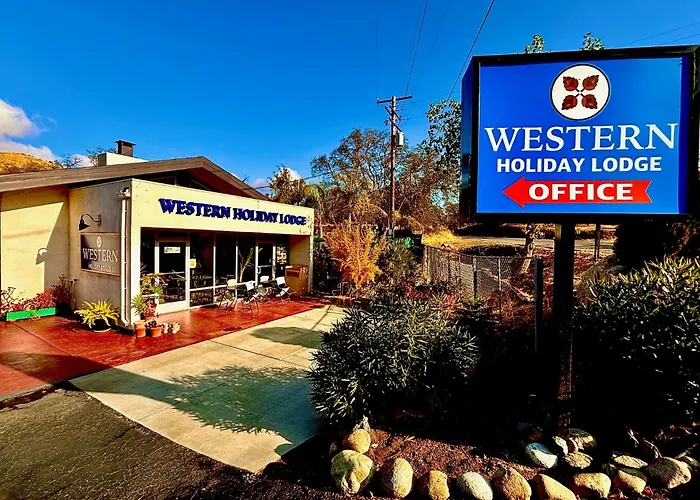Motel: Western Holiday Lodge