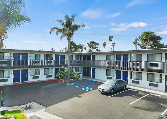 Motel 6-, Ca - Beach