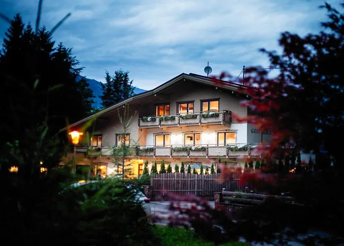 Pinetree Lodge