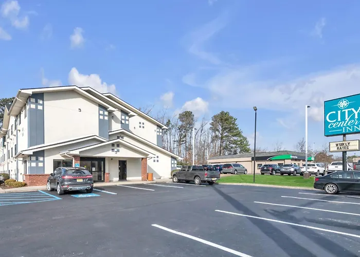 Pet Friendly hotel: City Centre Inn At Newport News
