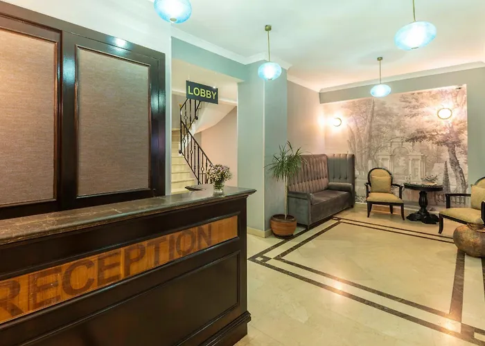 Raymond Hotel Old City