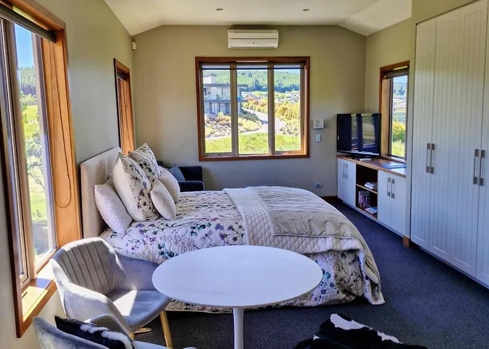 3 star hotel: Studio Nestled In Ridgecrest