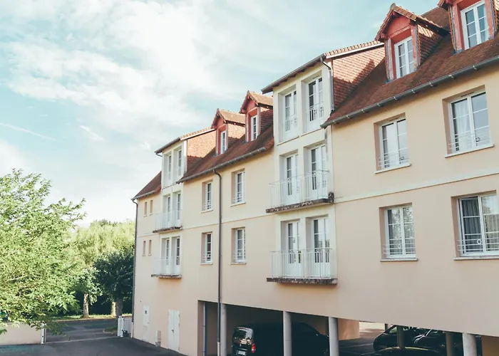 Hôtel accueillant les animaux: Terres de France - Appart'Hôtel La Roche-Posay