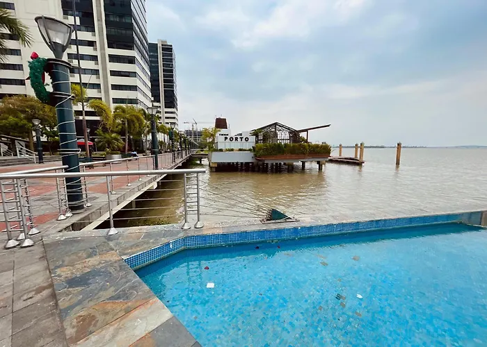 Suite Riverfront Puerto Santa Ana