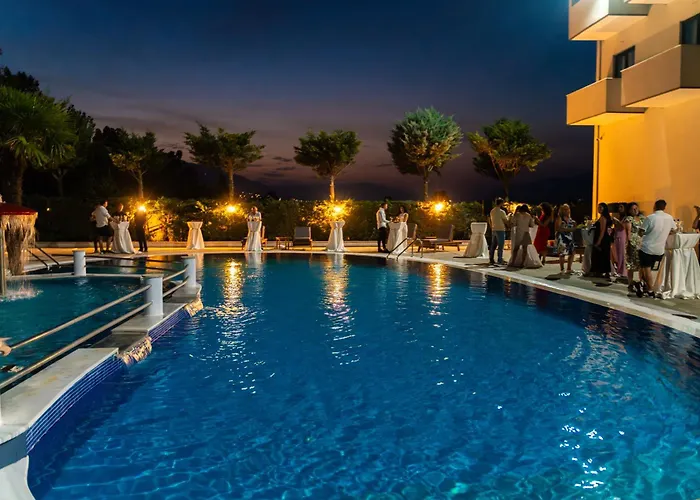 4 star hotel: El Nacional Hotel