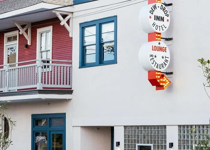 Dew Drop Inn & Lounge