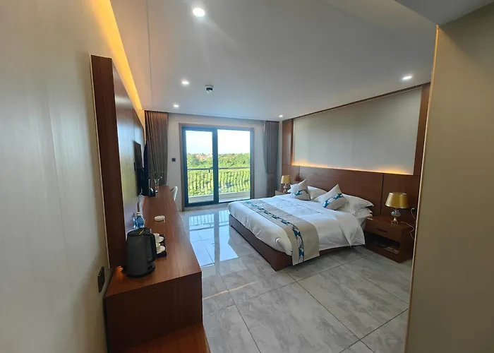 Royal International Hotel & Mall