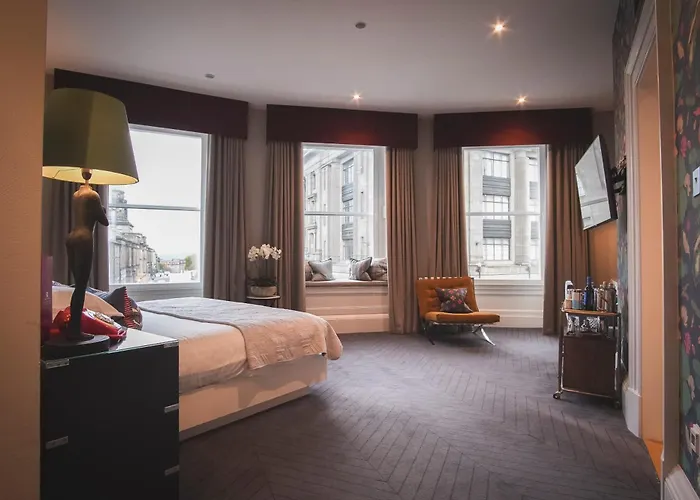 Hotel con vista: The Rutland Hotel & Apartments